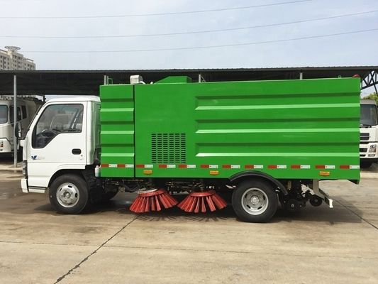 ISUZU 6cbm Οδική Σκουπίδια Τροχαίο, φορτηγό τοποθετημένο οδική σκουπίδια EURO 5 4x2