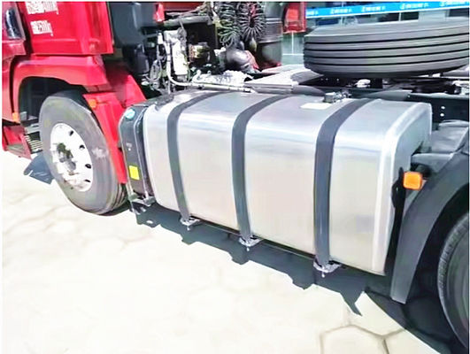 Ελκυστήρα βαρέων βαρών με χωρητικότητα καυσίμου 600L+300L, διασταύρωση τροχών 3500 mm και μέγεθος ελαστικού 11.00R20/12.00R20/12R22.5/315/80R22.5